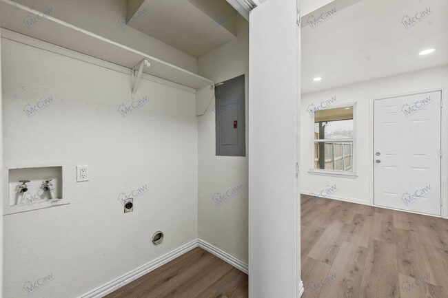 Building Photo - 207 Pate Orr Rd S