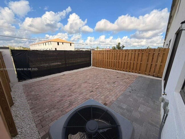 Building Photo - 19113 SW 344th Ter