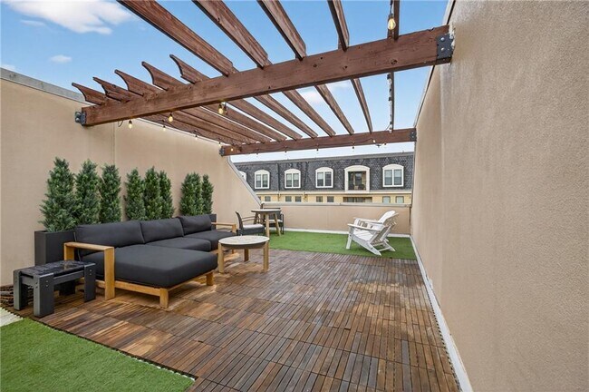 Building Photo - 428 Bill Kennedy Wy SE