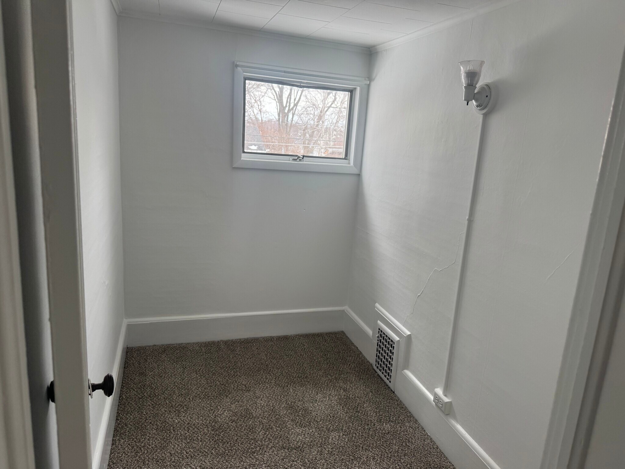 Building Photo - 222 W 3rd St