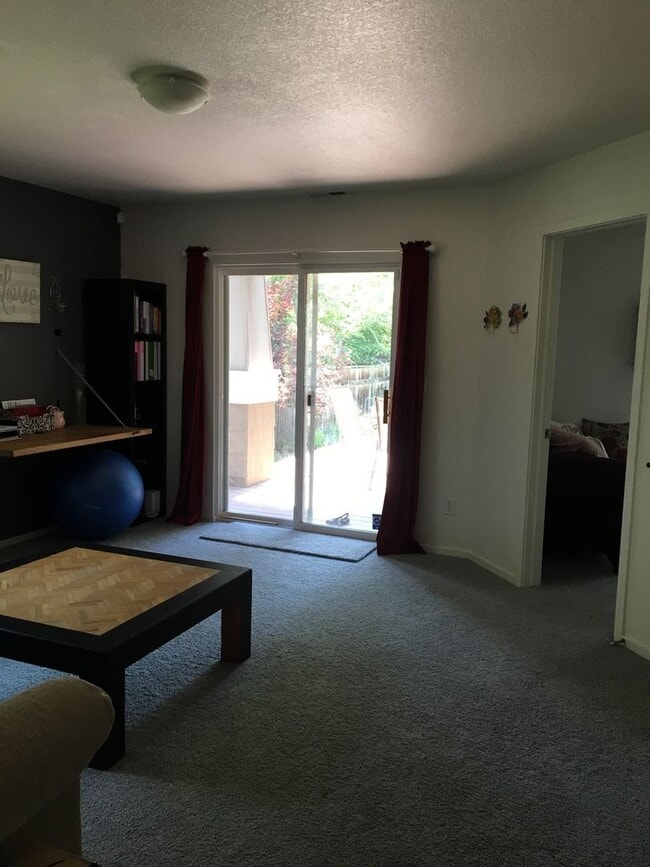 Building Photo - Adorable 2 bed/2 bath home in Southwest Longmont!