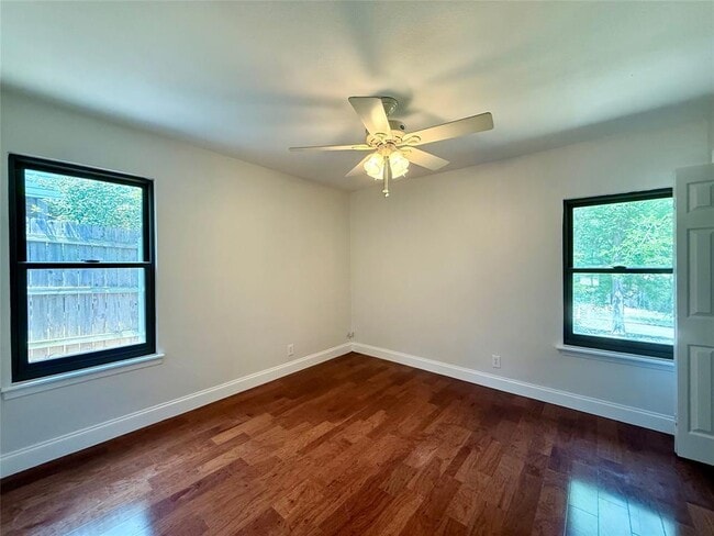 Building Photo - 2607 Princeton Dr