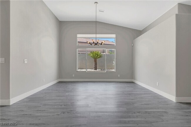 Building Photo - 7379 Majestic Bluff Pl