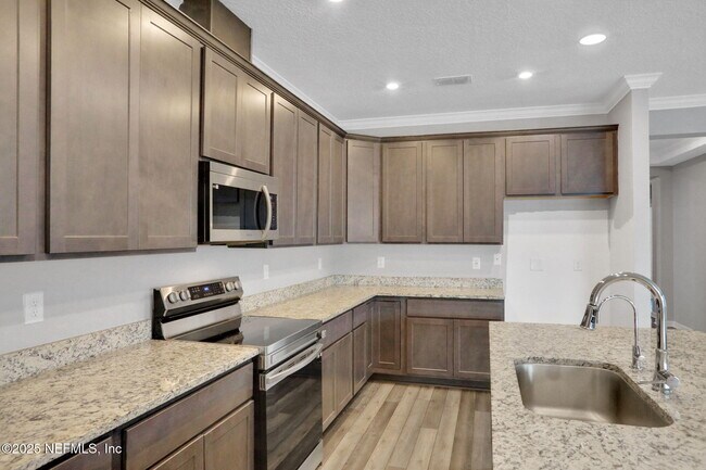 Building Photo - 3209 Crocus Ln