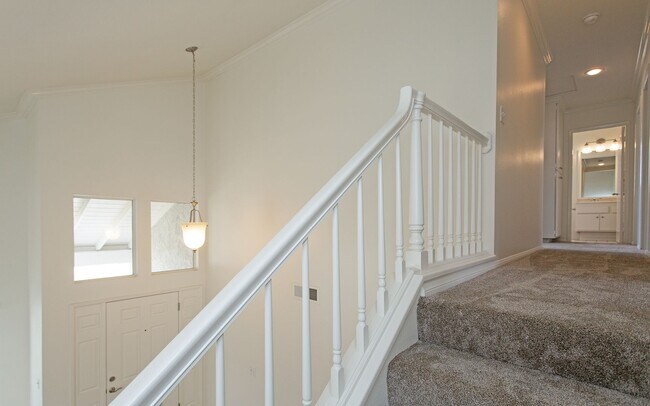 Building Photo - 7960 Represa Cir