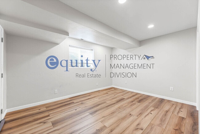 Building Photo - Large basement apartment in South Jordan