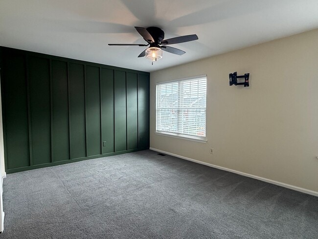 Building Photo - Townhome in Aston, PA