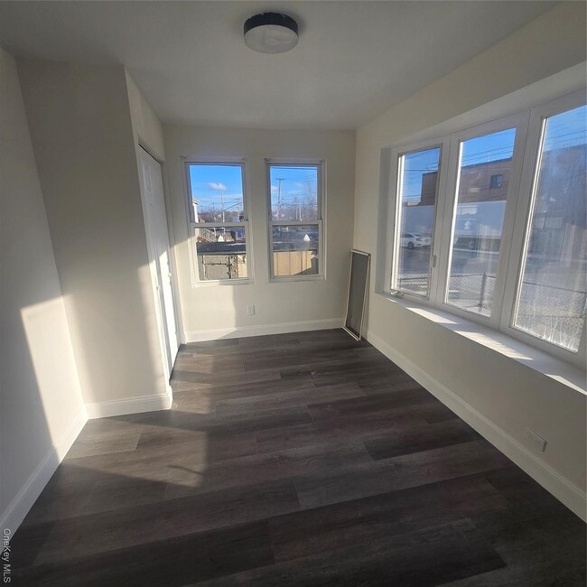 Building Photo - 182-19 147th Ave