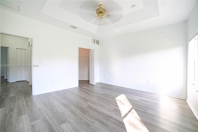 Building Photo - 10270 SW 225th Ln