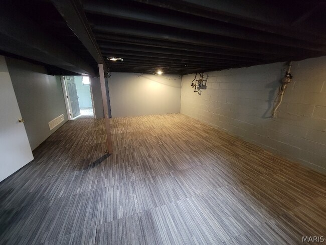 Building Photo - 3571 Wright Ave