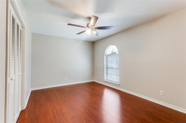 Building Photo - 1221 Middle Cove Dr