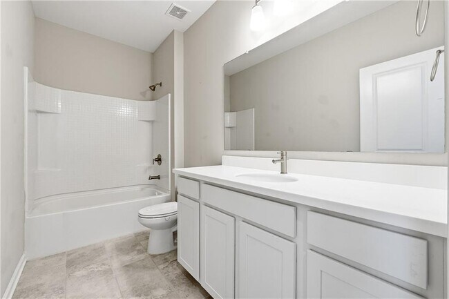 Building Photo - 156 Round Pond Dr