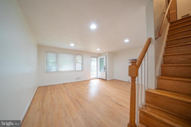 Building Photo - 1106 Linden Ave
