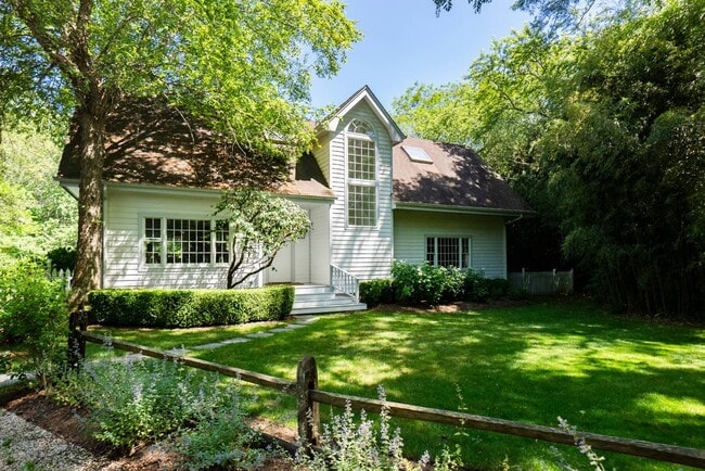 Building Photo - 29 Meadows E