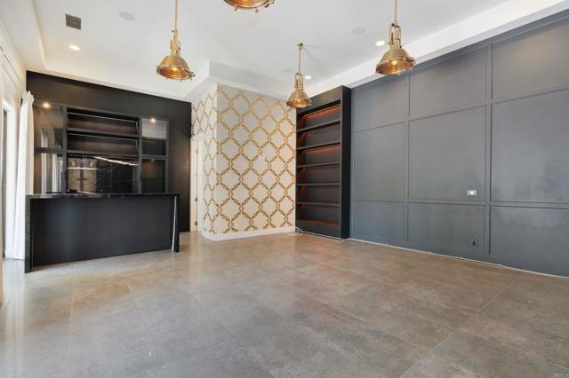 Building Photo - 410 Milagrosa Cir