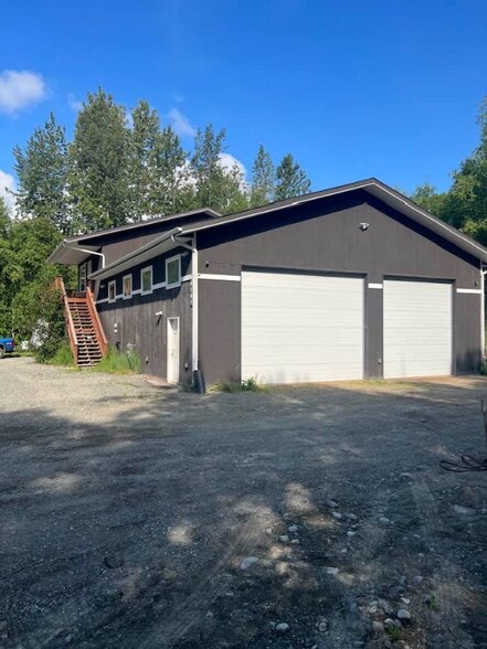 Primary Photo - 6101 Lombard Cir