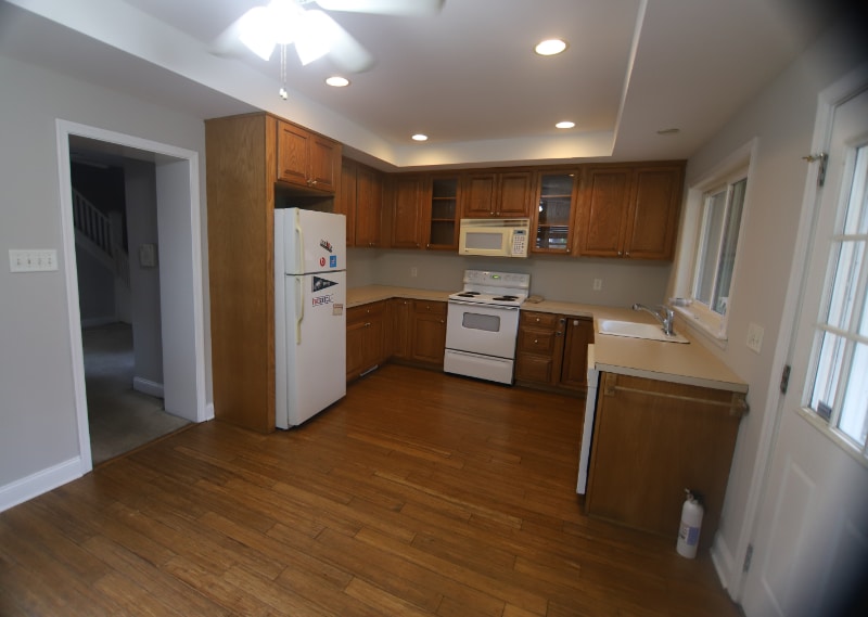 Building Photo - 309 E 6th Ave