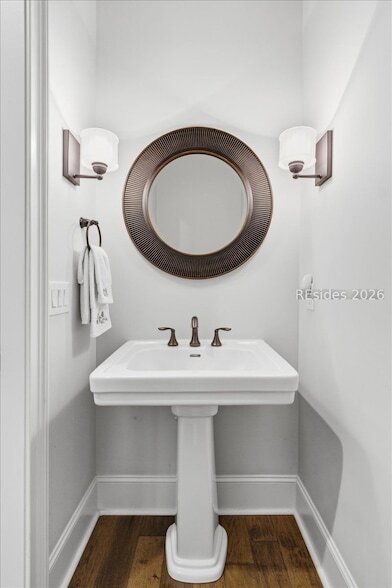 Building Photo - 165 Topside E