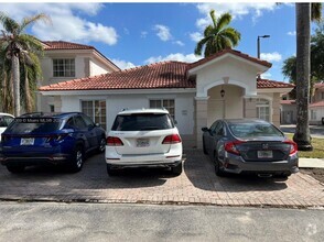 Building Photo - 7317 NW 173rd Dr