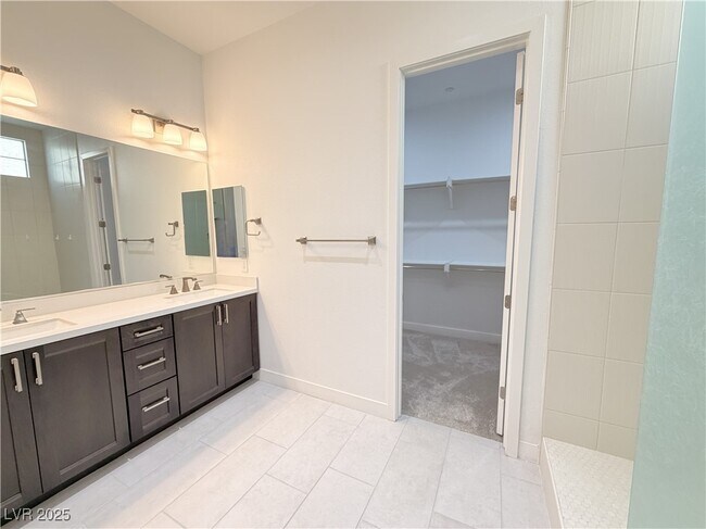 Building Photo - 724 Omaggio Pl