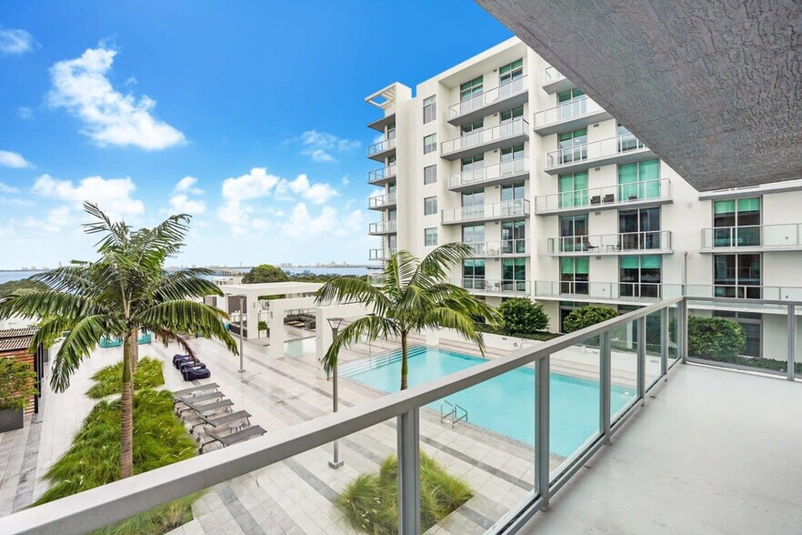 Building Photo - 3900 Biscayne Blvd