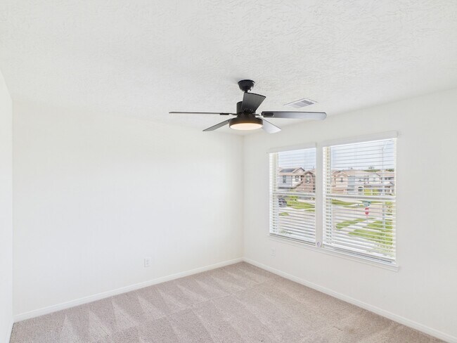 Building Photo - 15643 Fellswood Dr