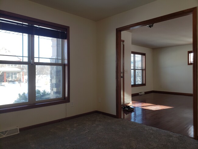 Building Photo - 3718 Stonebridge Dr