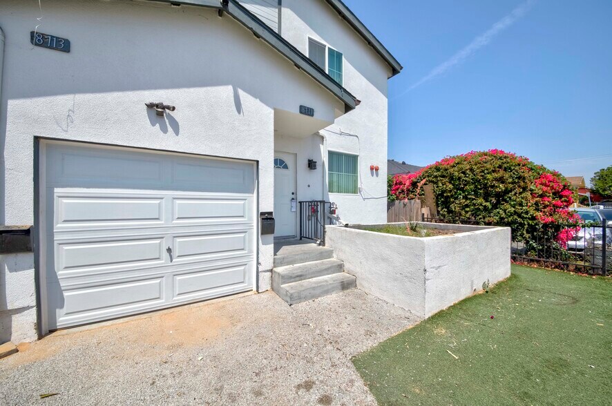 Building Photo - 8711 McKinley Pl