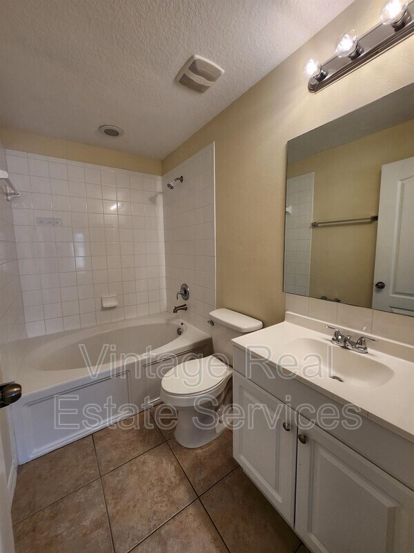 Building Photo - 10932 Keys Gate Dr