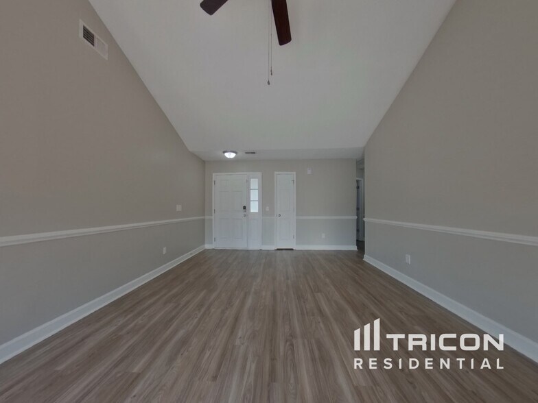Building Photo - 92 Providence Plantation Cir