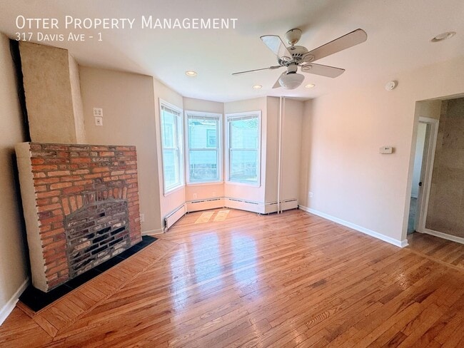 Building Photo - 317 Davis Ave
