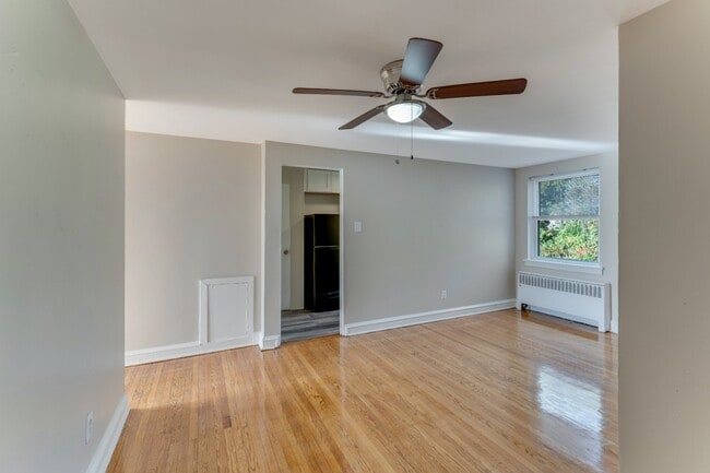 Building Photo - 6770 Blakemore St