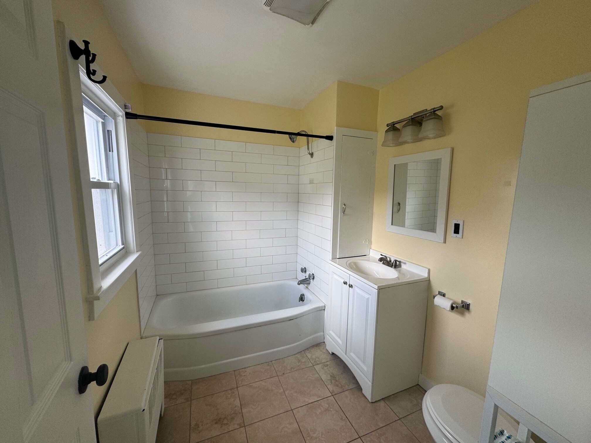 Building Photo - 21 Elk Creek Rd