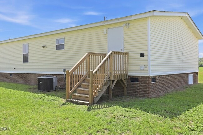 Building Photo - 1385 Live Oak Rd