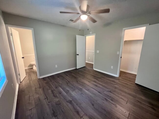 Building Photo - 68 Military Chapel Ln
