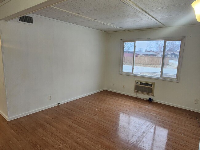Building Photo - 1709 Warwick Wy