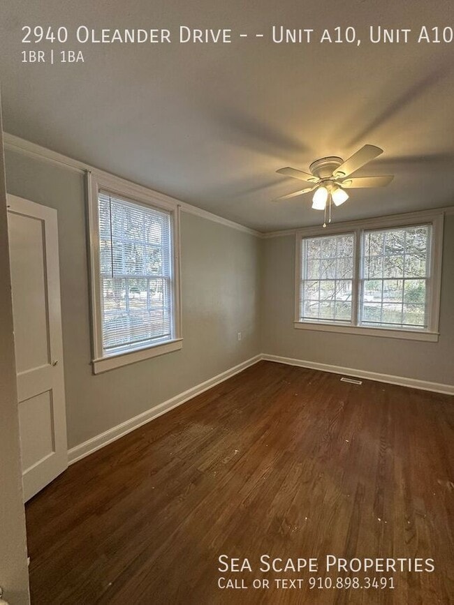 Building Photo - 2940 Oleander Dr