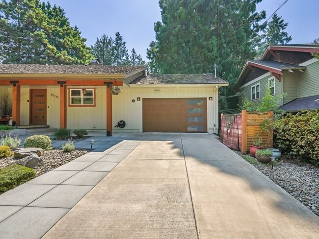 Building Photo - 5530 SW Logan Ct