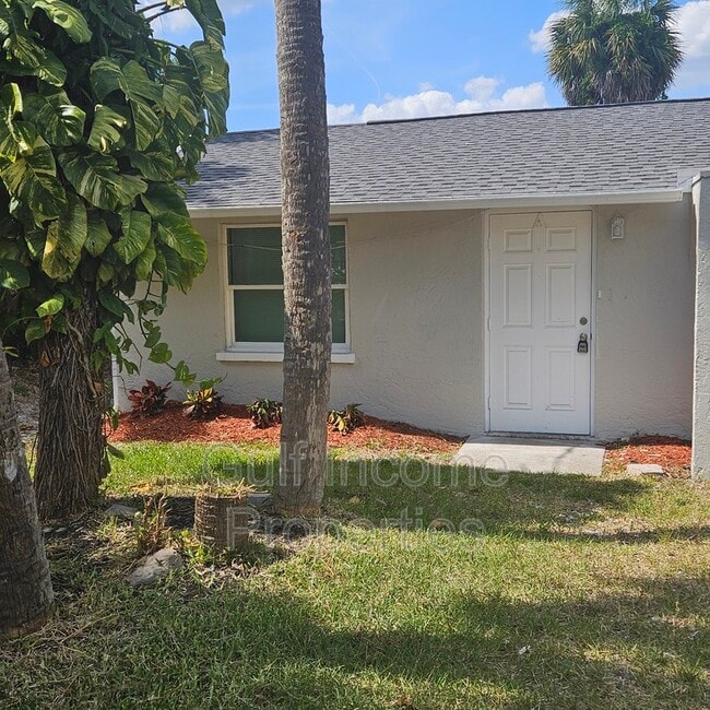 Primary Photo - 2515 30th Ave Dr E