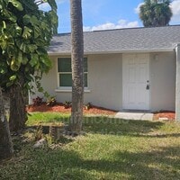 Building Photo - 2515 30th Ave Dr E