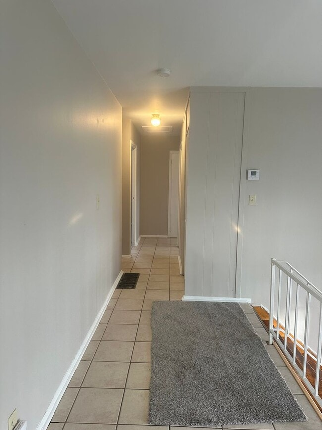 Building Photo - 3 Bedroom Single Family Home in Gahanna