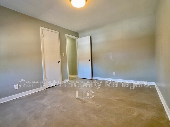 Building Photo - 424 Bridge Ave
