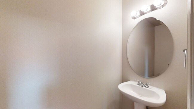 Building Photo - Clean Home with Lots of space ready to be your Home!