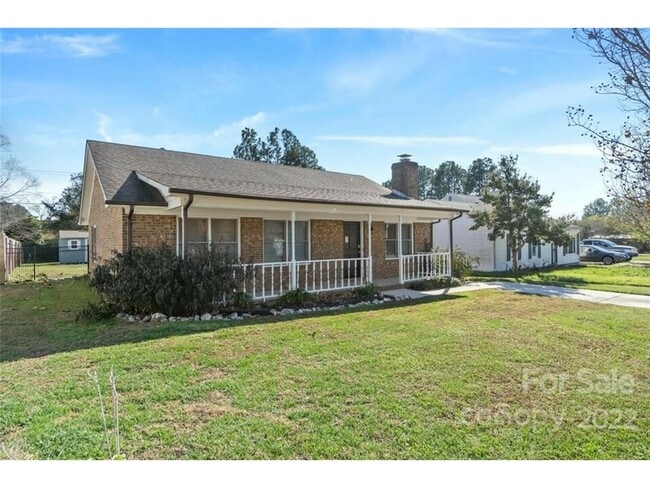 Building Photo - 2404 Devon Dr