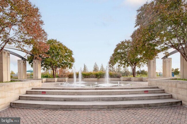 Building Photo - 3600 S Glebe Rd