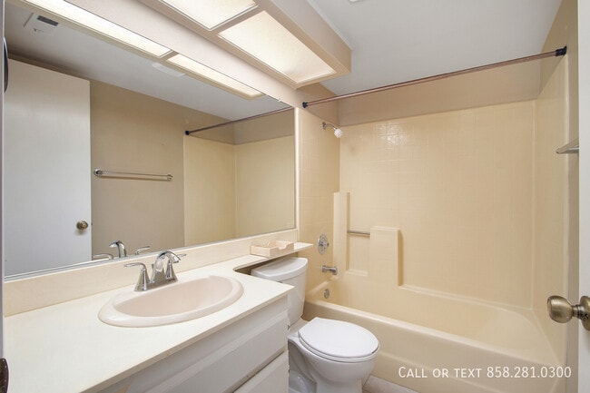 Building Photo - 9322 Twin Trails Dr