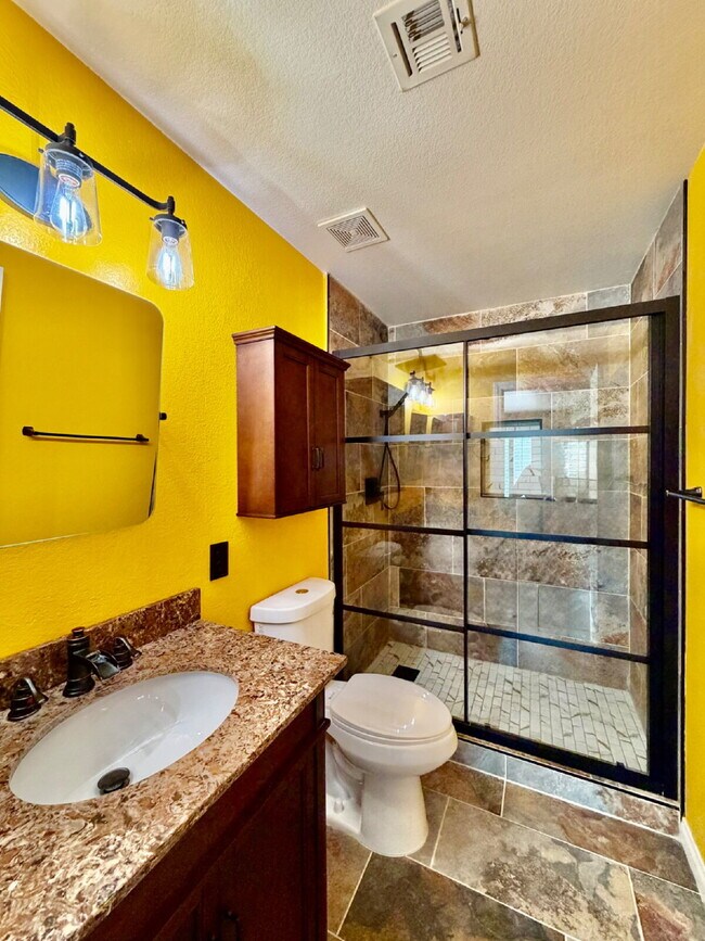 Building Photo - UPGRADED 2 BEDROOM TOWNHOME | SOLAR + PRIVATE YARD | SILVERADO RANCH / HENDERSON