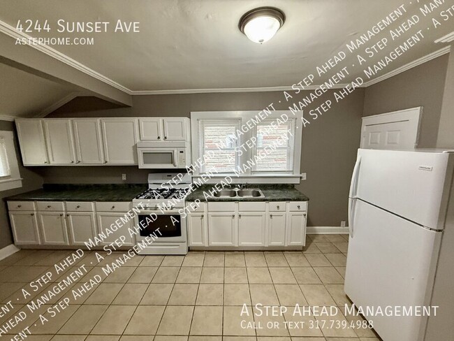 Building Photo - 4244 Sunset-3 Bed/2 Bath with bonus attic ...