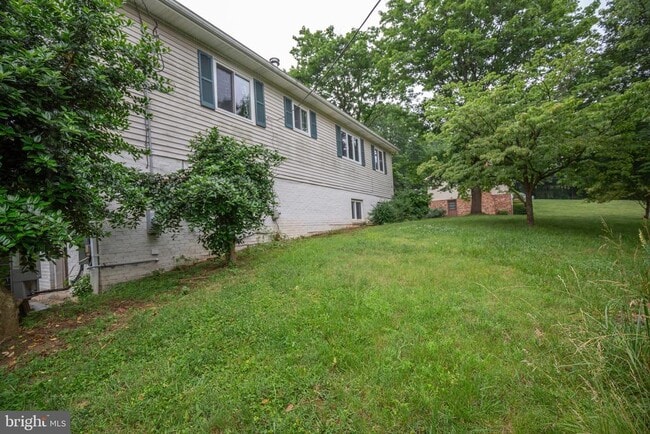 Building Photo - 1517 Caroline St