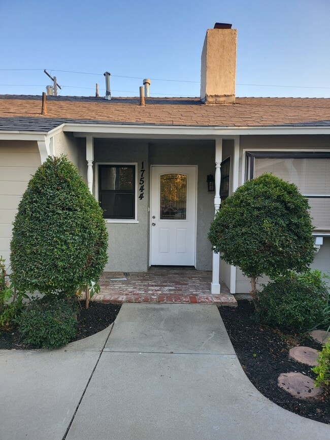 Building Photo - 17544 Blythe St